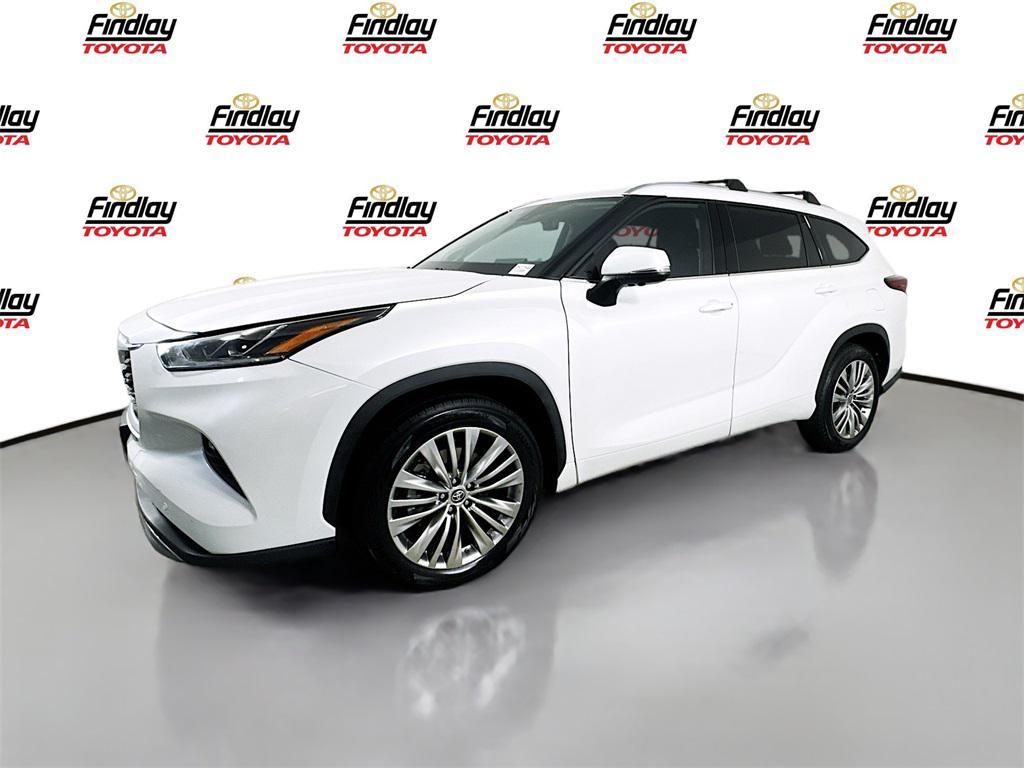 used 2024 Toyota Highlander car, priced at $47,488