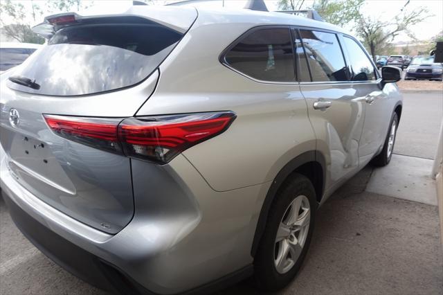 used 2022 Toyota Highlander car, priced at $31,988