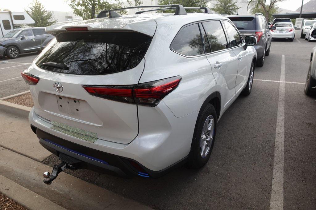 used 2022 Toyota Highlander car, priced at $27,988