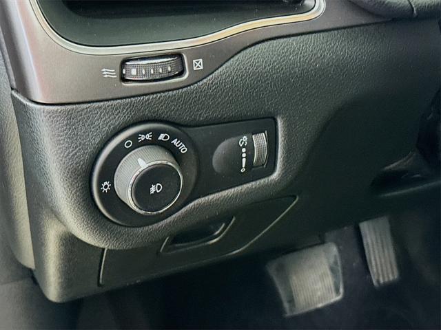 used 2019 Jeep Cherokee car, priced at $15,488