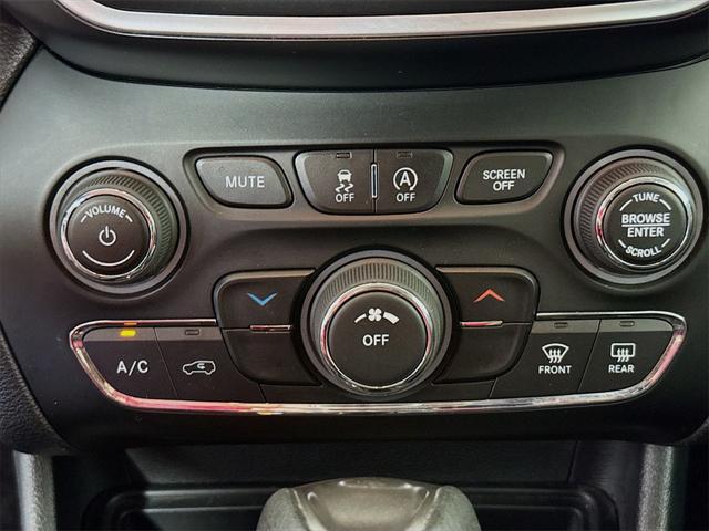 used 2019 Jeep Cherokee car, priced at $15,488