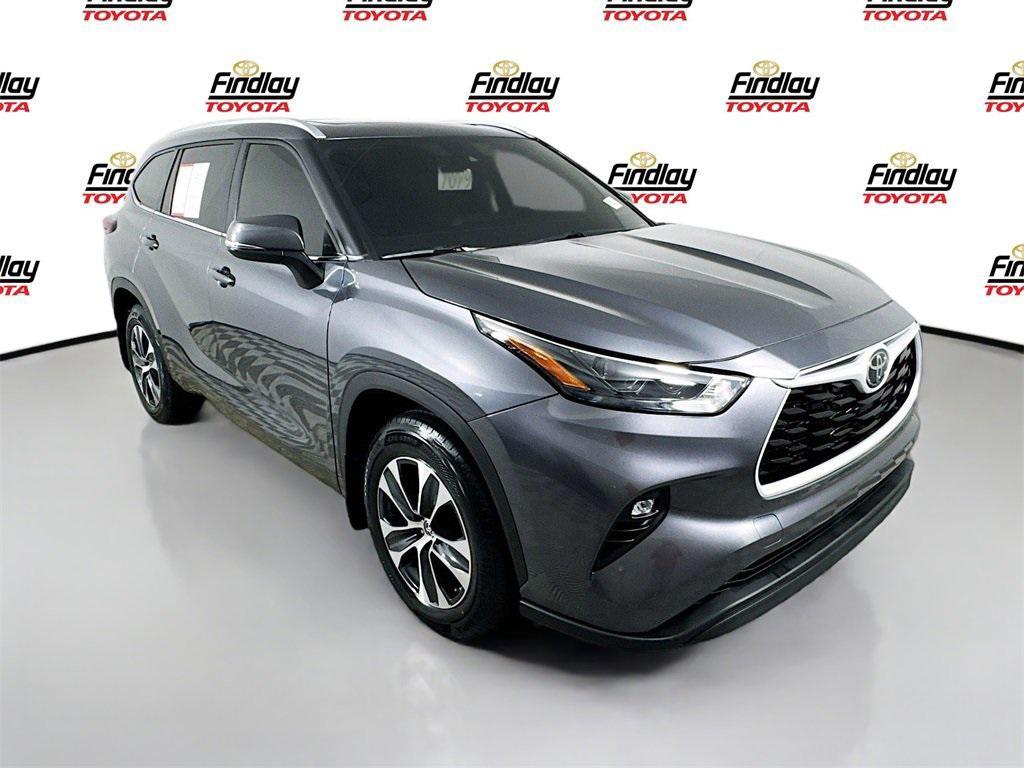 used 2024 Toyota Highlander car, priced at $39,388