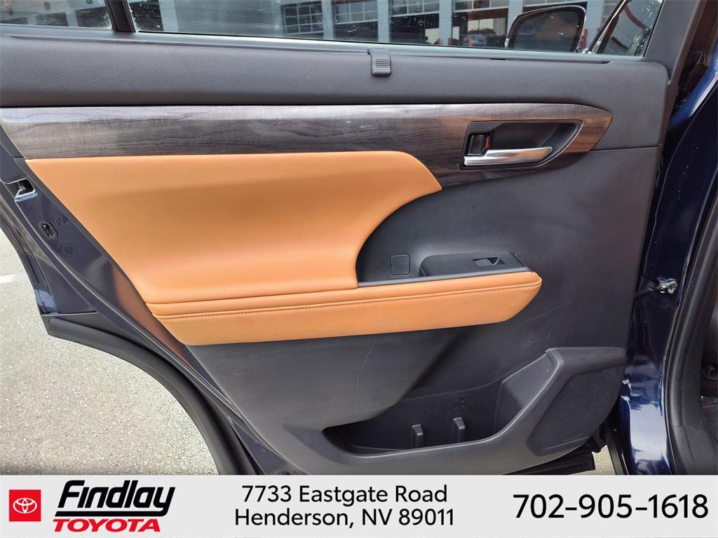 used 2023 Toyota Highlander Hybrid car, priced at $44,988
