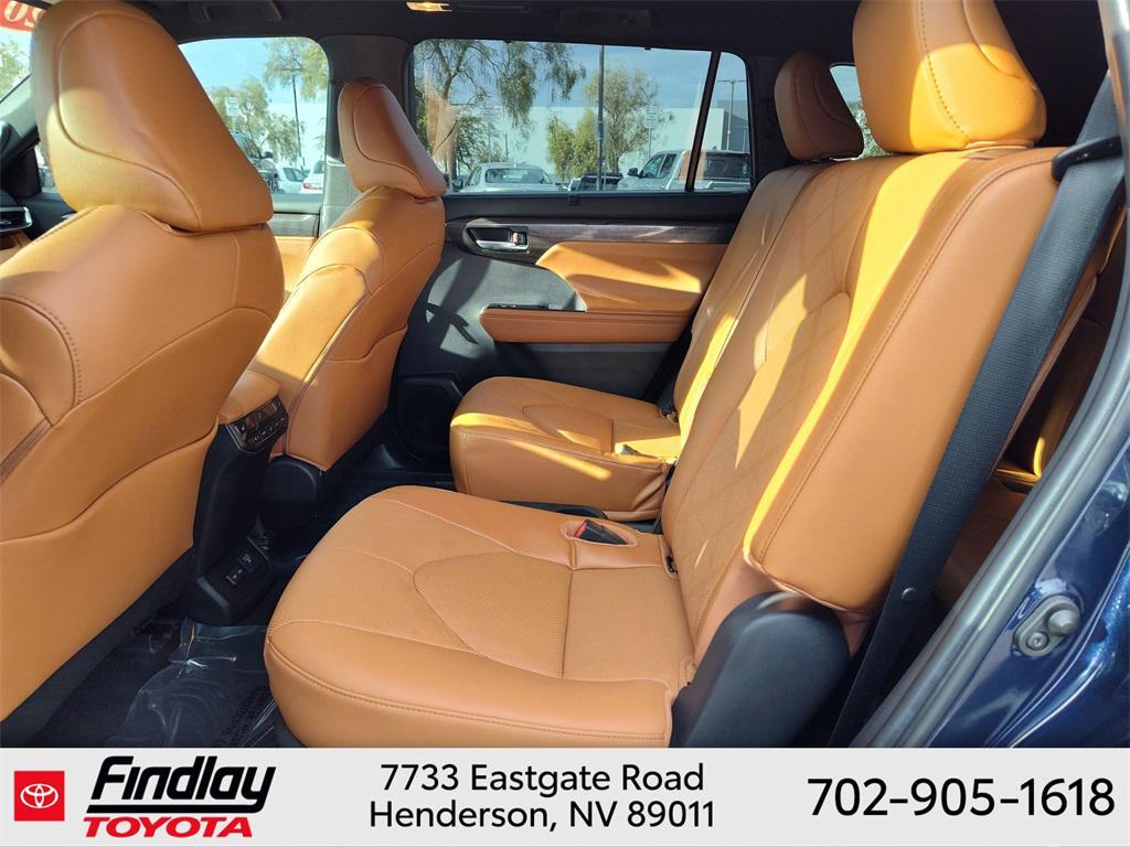 used 2023 Toyota Highlander Hybrid car, priced at $44,988
