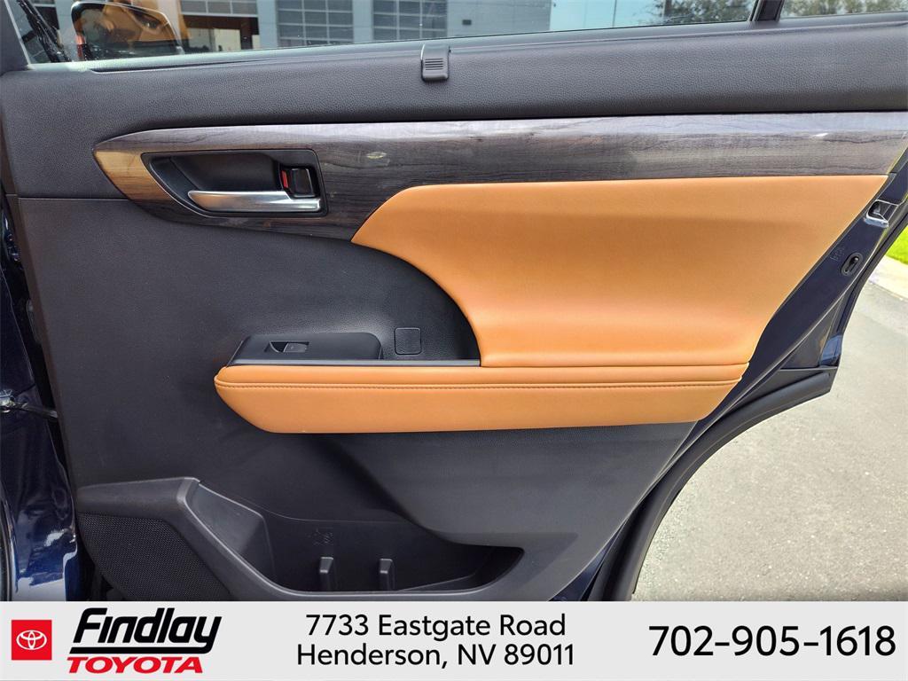 used 2023 Toyota Highlander Hybrid car, priced at $44,988