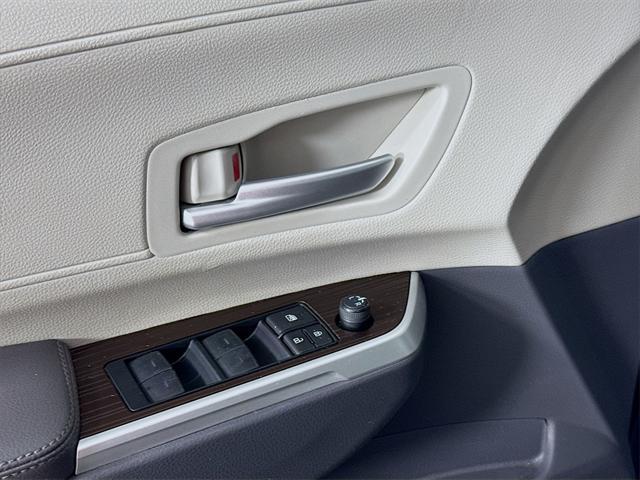 used 2023 Toyota Sienna car, priced at $44,588