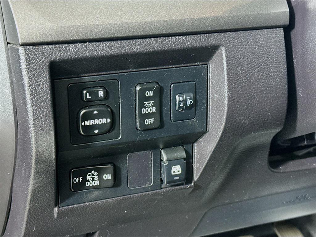used 2014 Toyota Tundra car, priced at $24,838