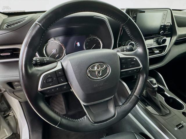 used 2022 Toyota Highlander car, priced at $34,988