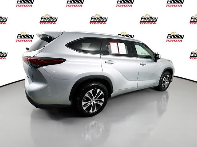 used 2022 Toyota Highlander car, priced at $34,988