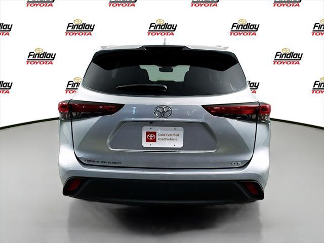 used 2022 Toyota Highlander car, priced at $34,988