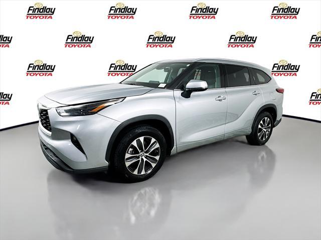 used 2022 Toyota Highlander car, priced at $34,988