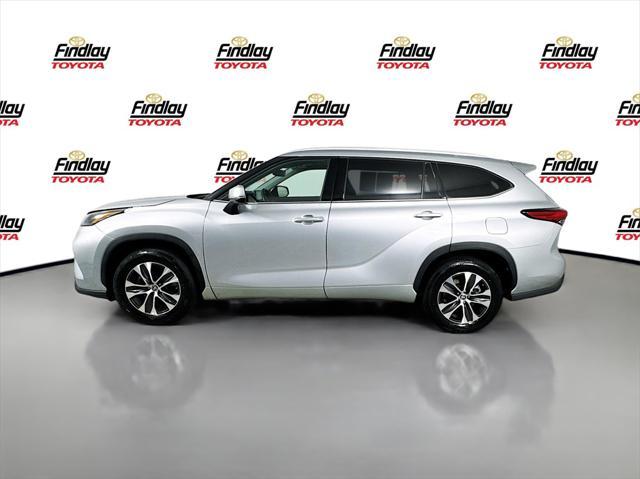 used 2022 Toyota Highlander car, priced at $34,988