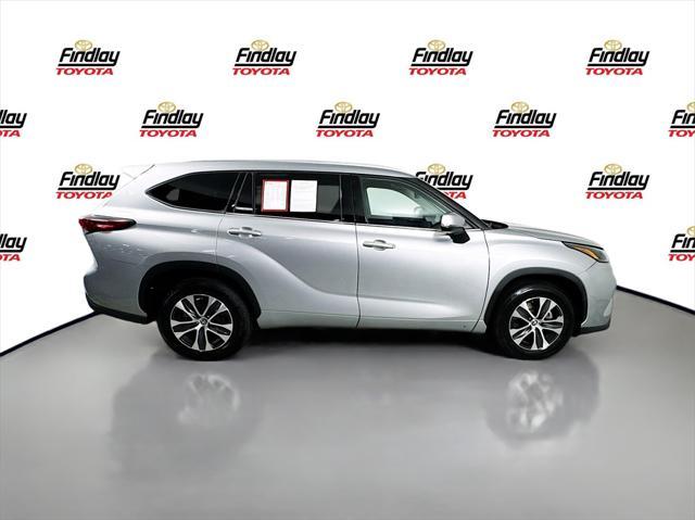 used 2022 Toyota Highlander car, priced at $34,988