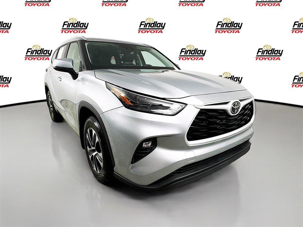 used 2024 Toyota Highlander car, priced at $41,988