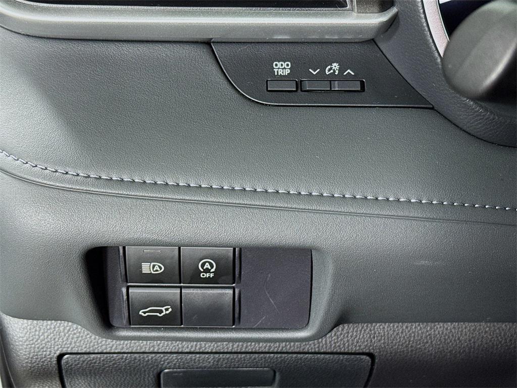 used 2024 Toyota Highlander car, priced at $45,988