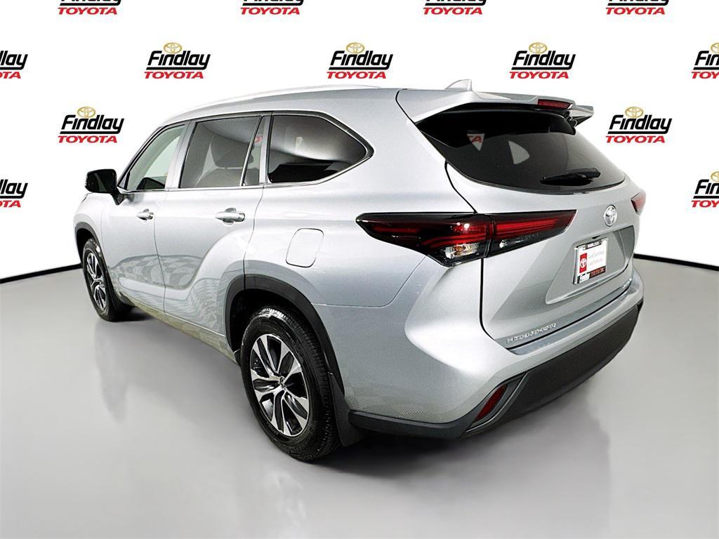 used 2024 Toyota Highlander car, priced at $45,988