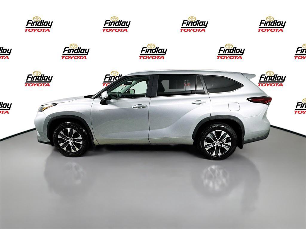 used 2024 Toyota Highlander car, priced at $45,988