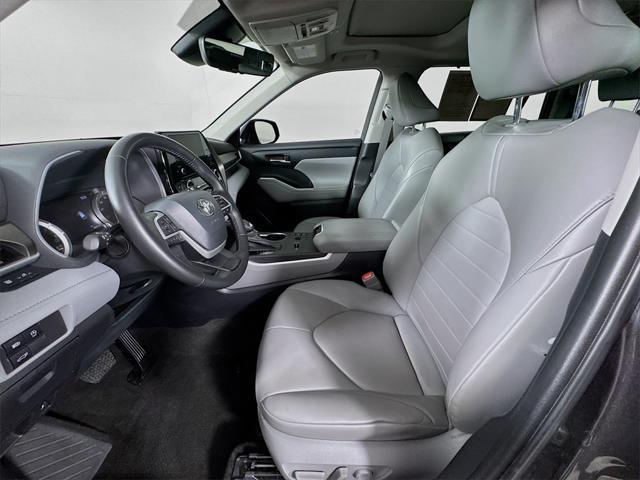 used 2023 Toyota Highlander car, priced at $40,988