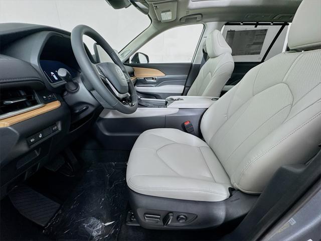 new 2025 Toyota Grand Highlander car, priced at $55,607