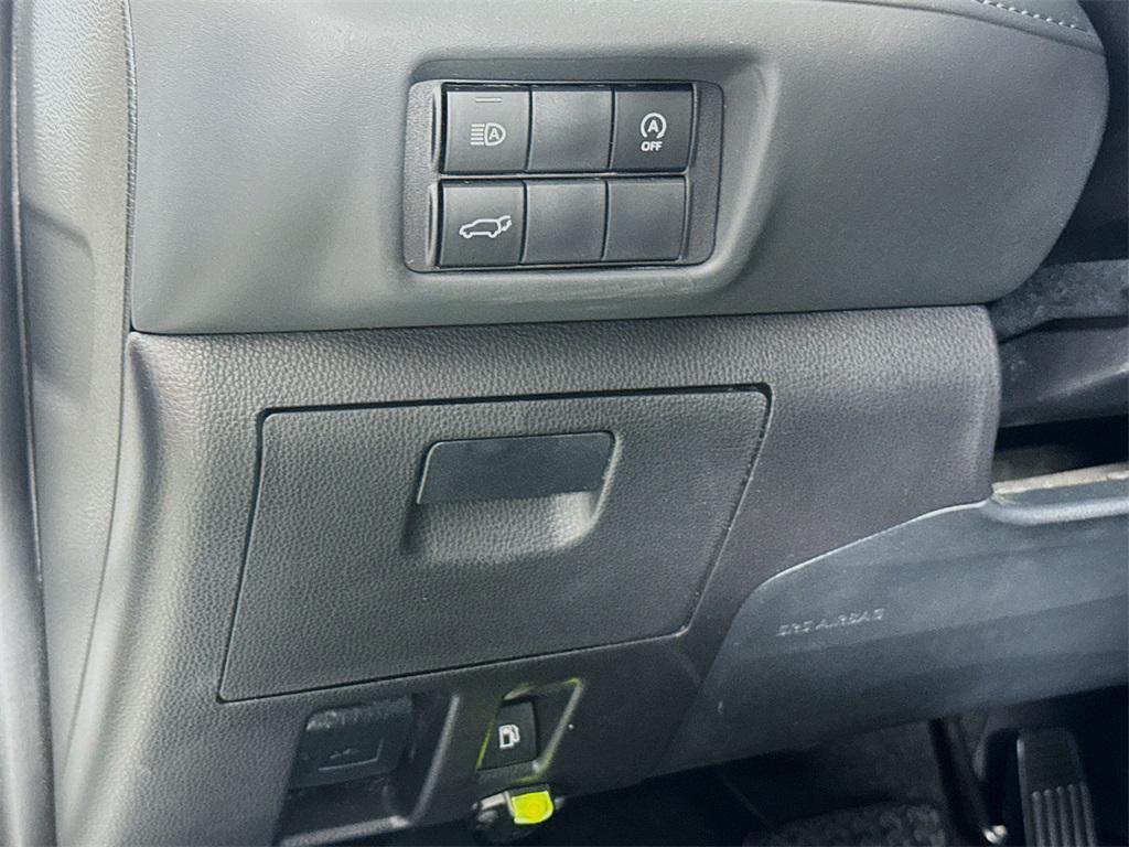 used 2023 Toyota Highlander car, priced at $40,588