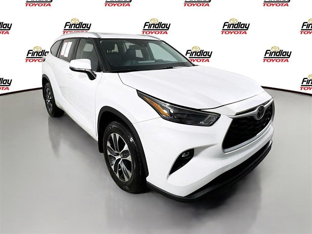 used 2023 Toyota Highlander car, priced at $40,588