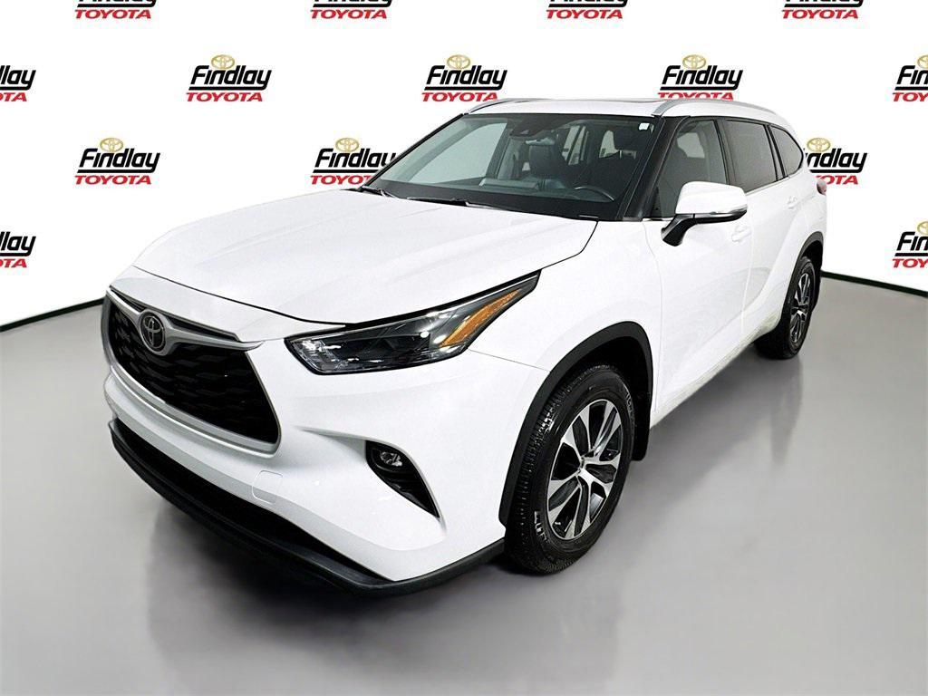 used 2023 Toyota Highlander car, priced at $40,588