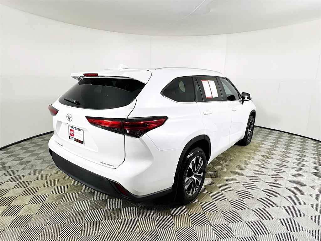 used 2023 Toyota Highlander car, priced at $40,588