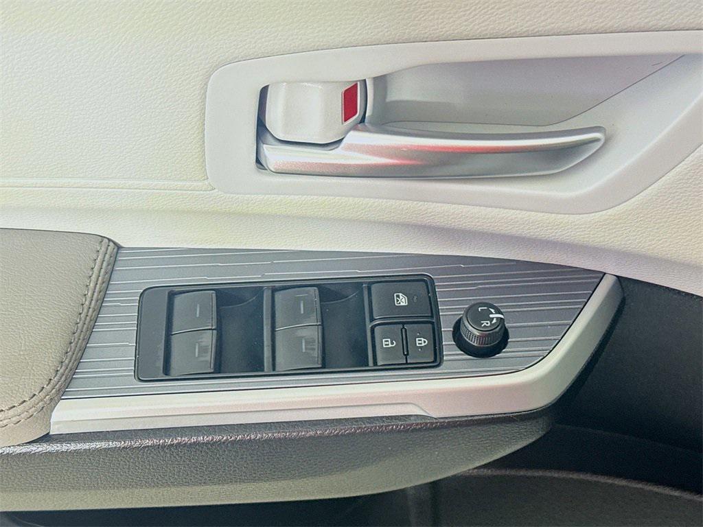 used 2025 Toyota Sienna car, priced at $48,188