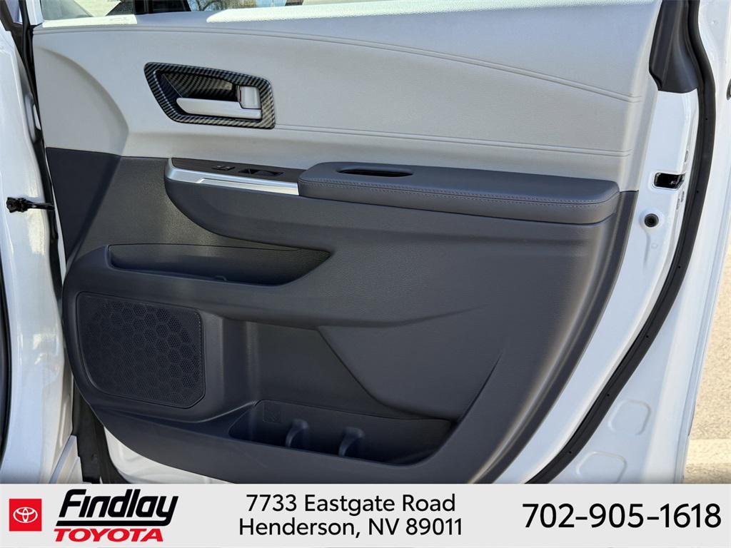 used 2023 Toyota Sienna car, priced at $38,188