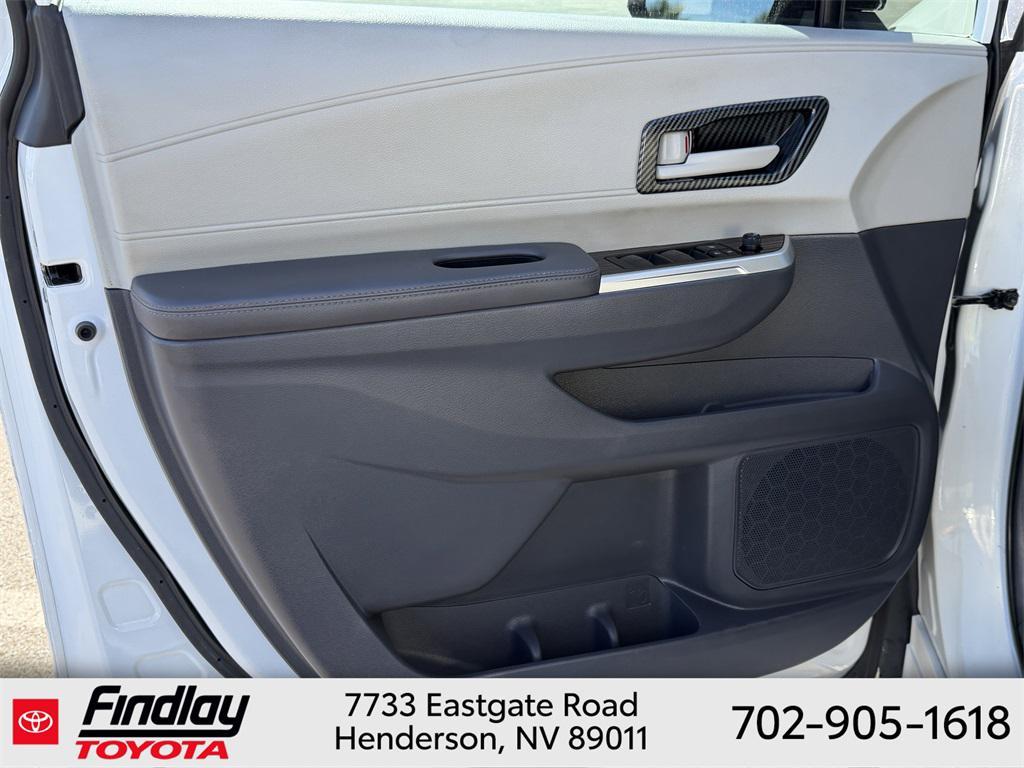 used 2023 Toyota Sienna car, priced at $38,188