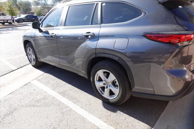 used 2023 Toyota Highlander Hybrid car, priced at $35,988