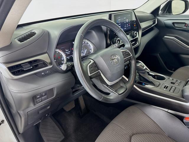 used 2023 Toyota Highlander car, priced at $35,488