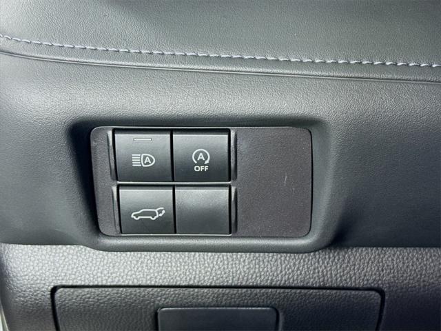 used 2023 Toyota Highlander car, priced at $35,488