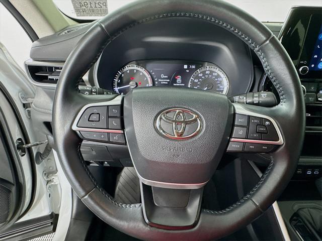 used 2023 Toyota Highlander car, priced at $35,488