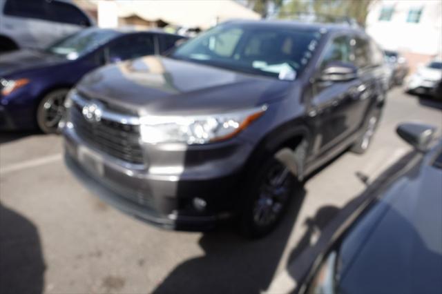 used 2015 Toyota Highlander car, priced at $16,588