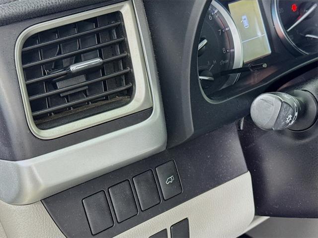 used 2016 Toyota Highlander car, priced at $22,788