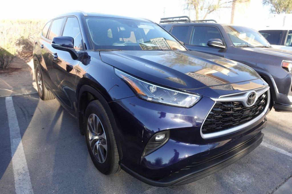 used 2023 Toyota Highlander car, priced at $35,988