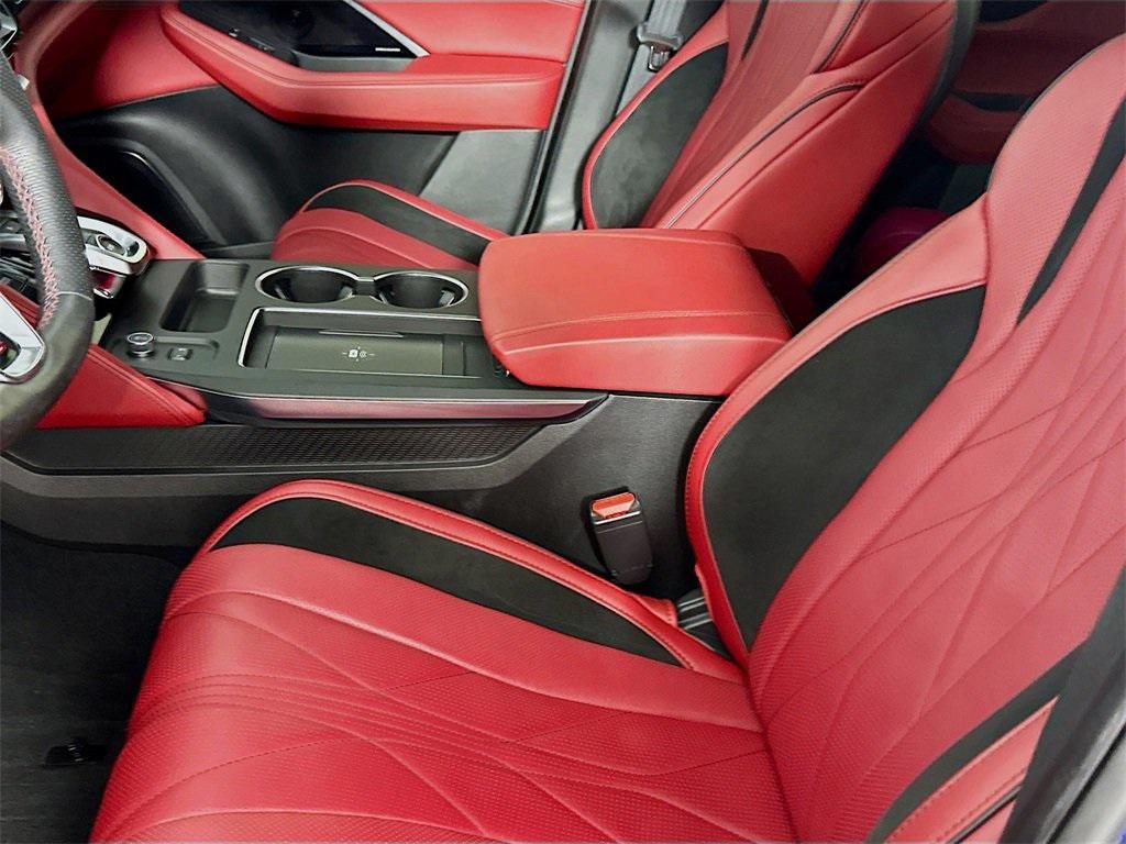 used 2025 Acura MDX car, priced at $67,188