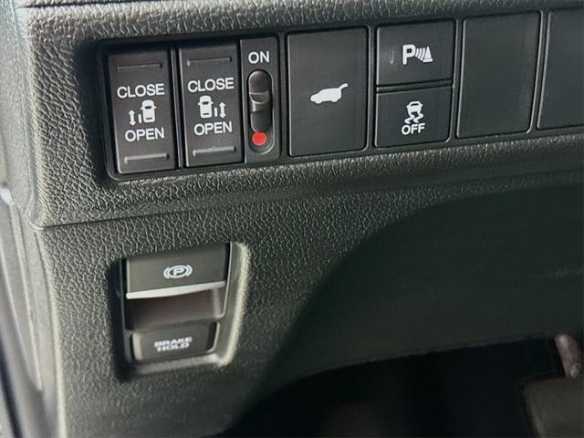 used 2025 Honda Odyssey car, priced at $46,588