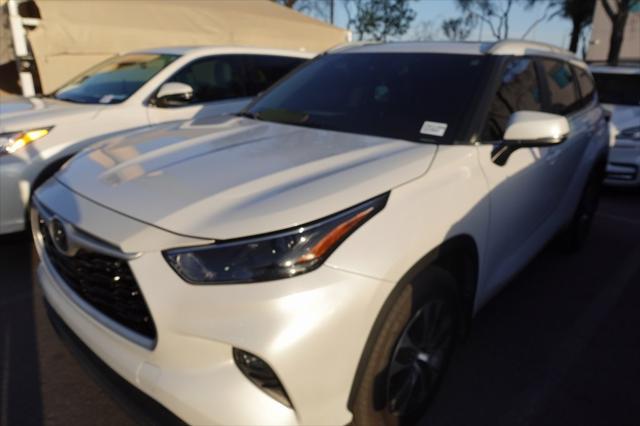 used 2023 Toyota Highlander car, priced at $39,988