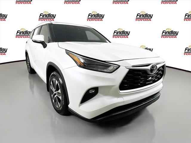 used 2023 Toyota Highlander car, priced at $39,988