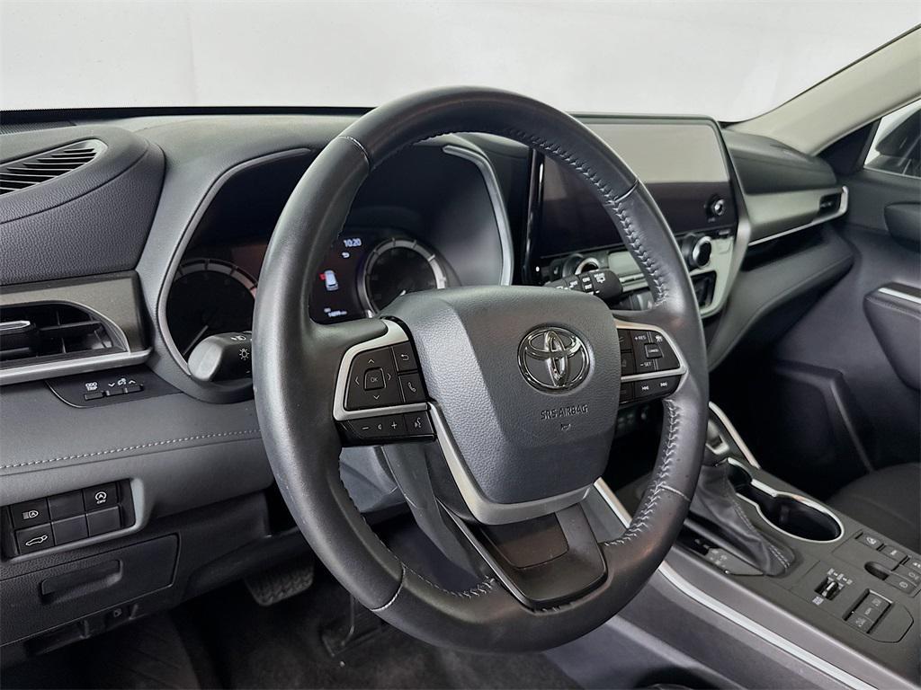 used 2024 Toyota Highlander car, priced at $45,988