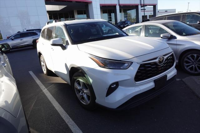 used 2022 Toyota Highlander car, priced at $32,788