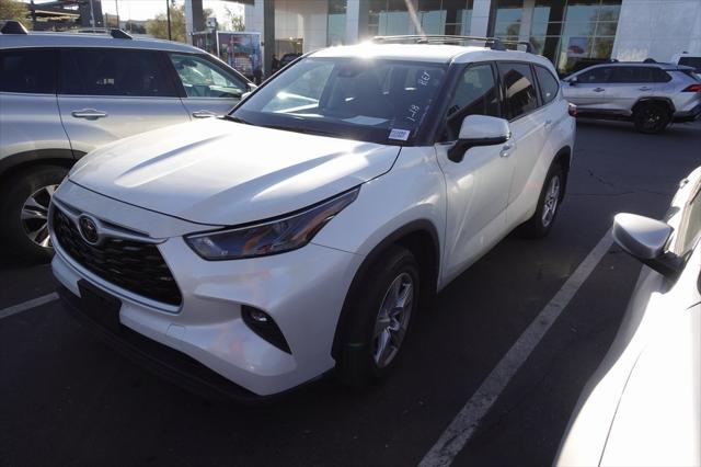 used 2022 Toyota Highlander car, priced at $32,788