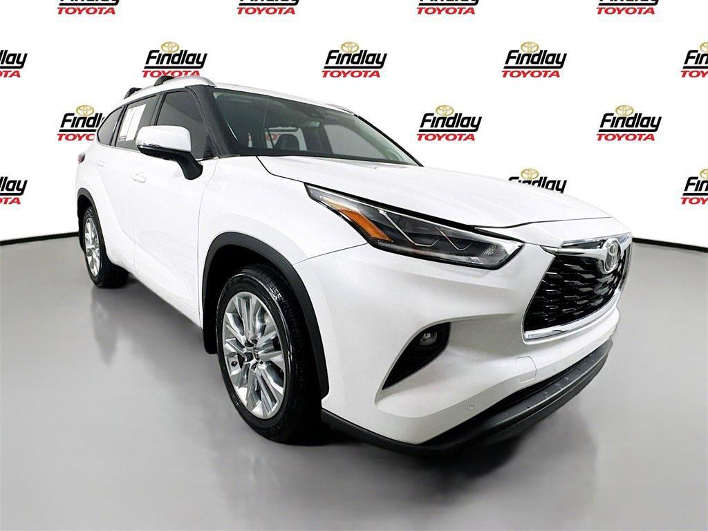 used 2023 Toyota Highlander car, priced at $39,888