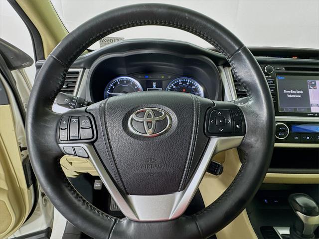 used 2015 Toyota Highlander car, priced at $17,988