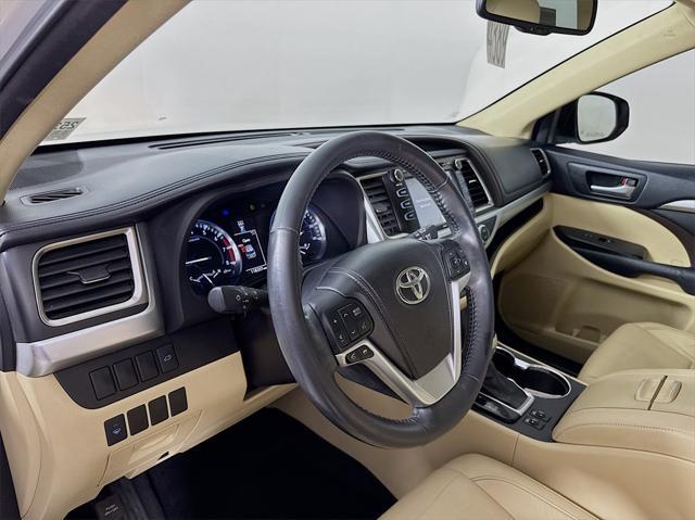 used 2015 Toyota Highlander car, priced at $17,988