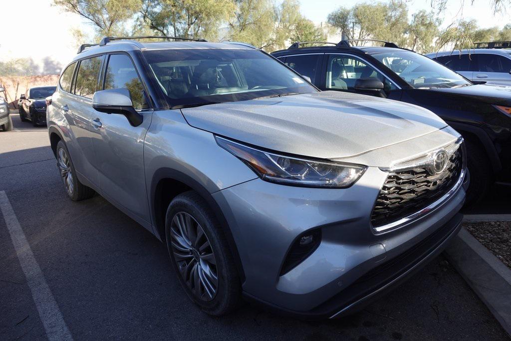 used 2024 Toyota Highlander car, priced at $45,988