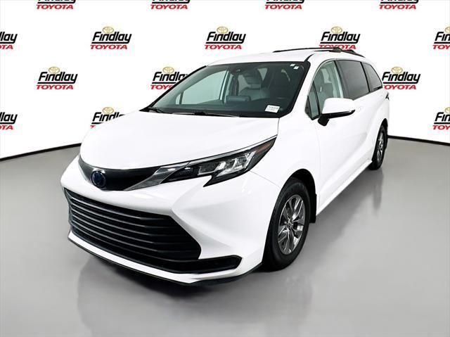 used 2023 Toyota Sienna car, priced at $37,088