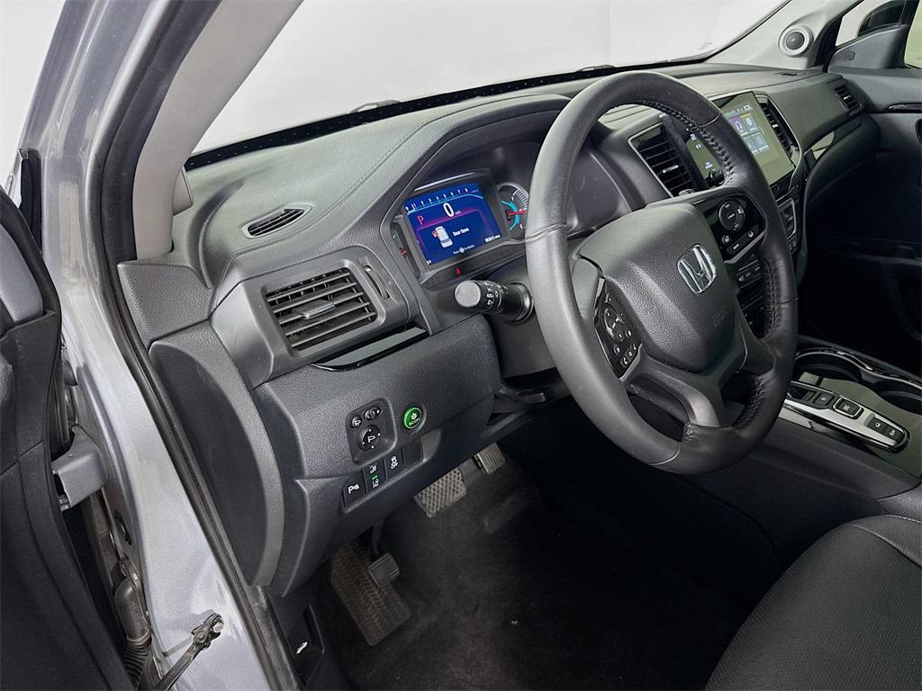 used 2020 Honda Pilot car, priced at $27,988